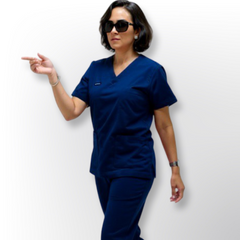 WOMEN'S SCRUB TOP V-NECK  3 POCKETS TUCKABLE DESIGN
