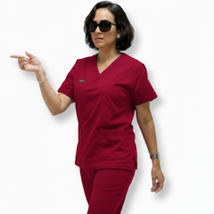 WOMEN'S SCRUB TOP V-NECK  3 POCKETS TUCKABLE DESIGN